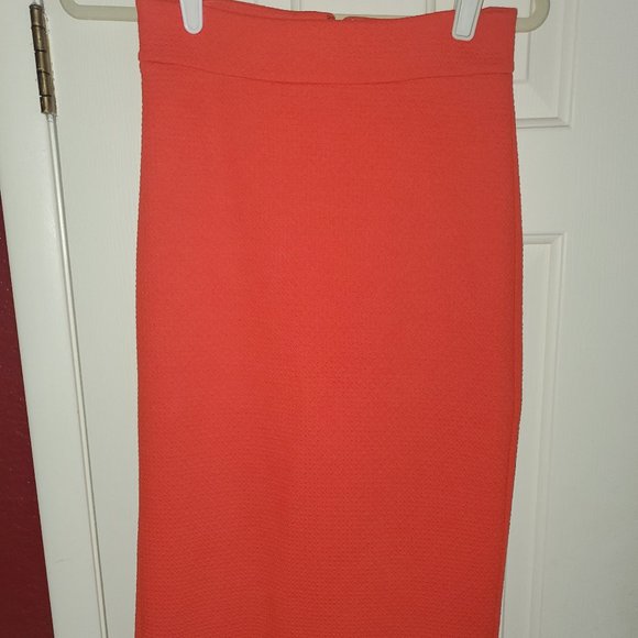 Ann Tayor skirt and top - Picture 6 of 8